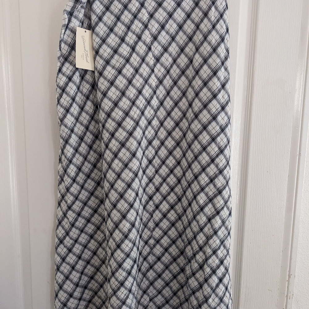 Universal Thread Navy Gingham Full Midi Skirt NWT… - image 4